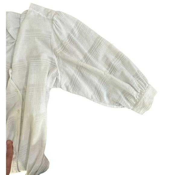 J. McLaughlin Women's White Button Textured Balloon Sleeve Blouse Top Size XL - Picture 9 of 10